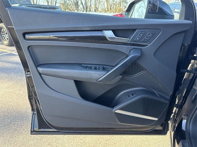 Used 2018 Audi Q5 2.0T Premium Plus w/ Premium Plus Package image 27