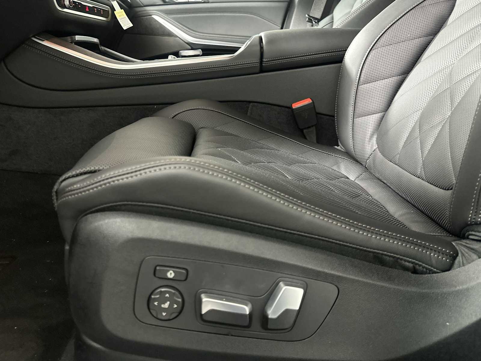 New 2026 BMW X5 xDrive40i w/ Premium Package image 12