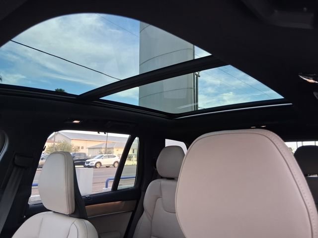 New 2026 Volvo XC90 B6 Ultra w/ Protection Package Premier AWD/4WD image 20
