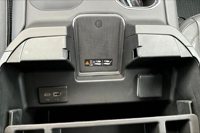 Used 2025 GMC Sierra 2500 Denali w/ Technology Package AWD/4WD image 16