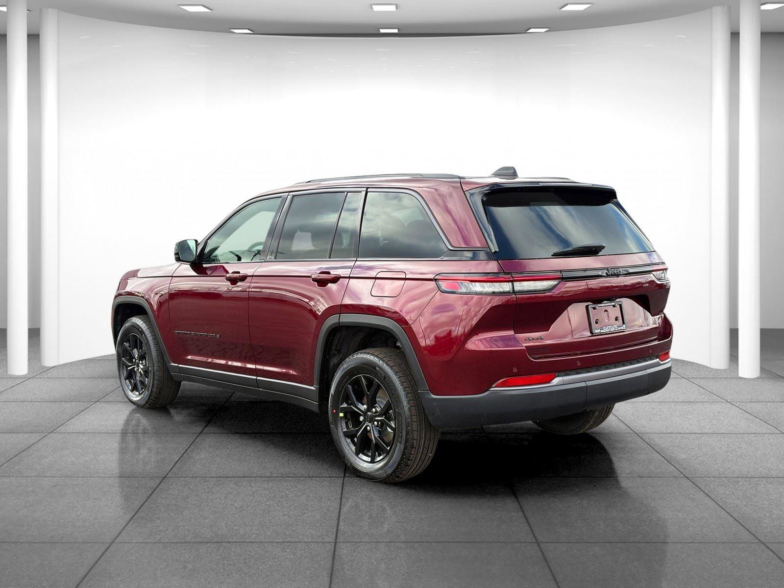 New 2026 Jeep Grand Cherokee 4WD image 5