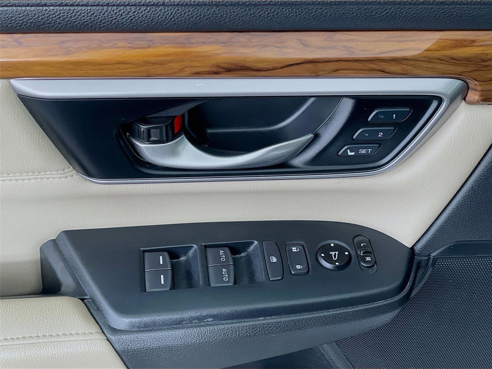 Used 2019 Honda CR-V Touring image 22