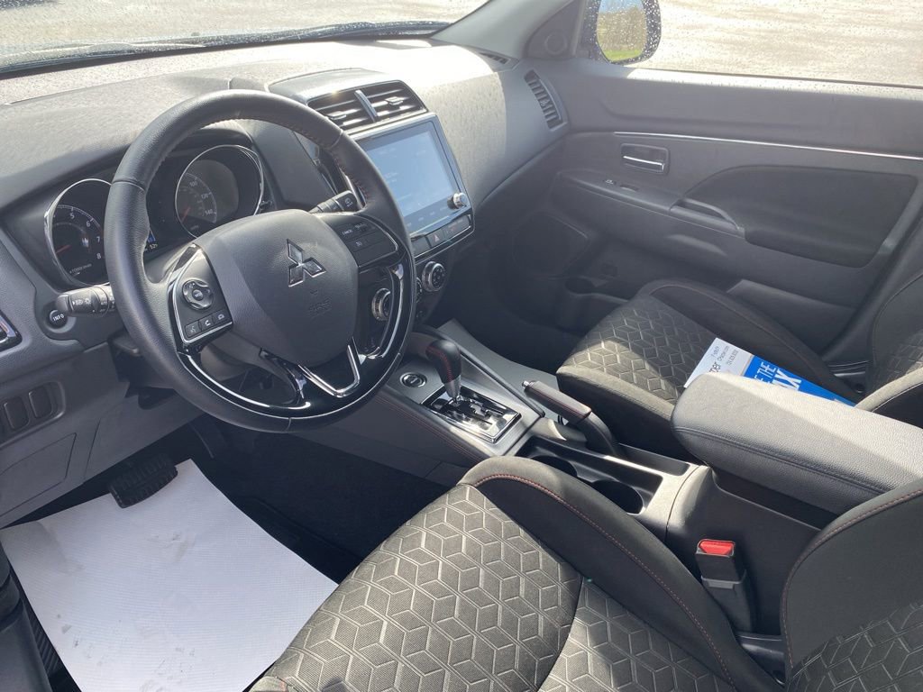 Used 2025 Mitsubishi Outlander Sport LE image 20
