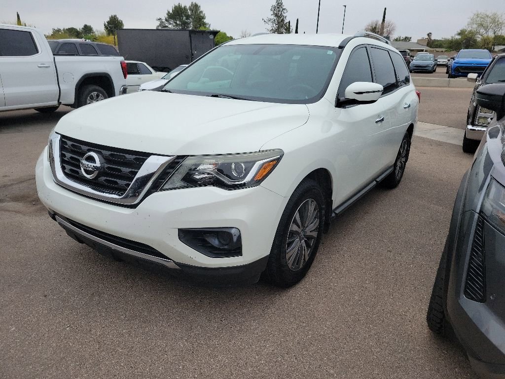 Used 2018 Nissan Pathfinder S FWD image 2