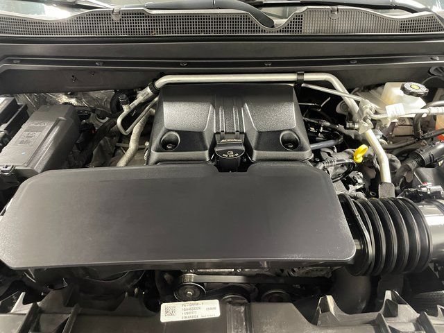 Used 2024 Chevrolet Colorado LT w/ LT Convenience Package II AWD/4WD image 23