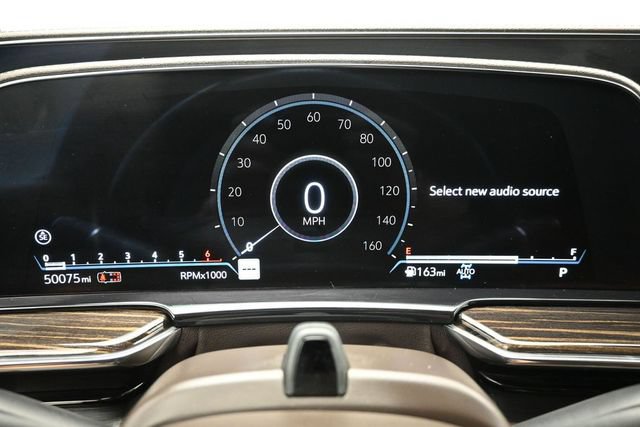 Used 2022 Cadillac Escalade ESV Sport w/ LPO, ONYX Package AWD/4WD image 22