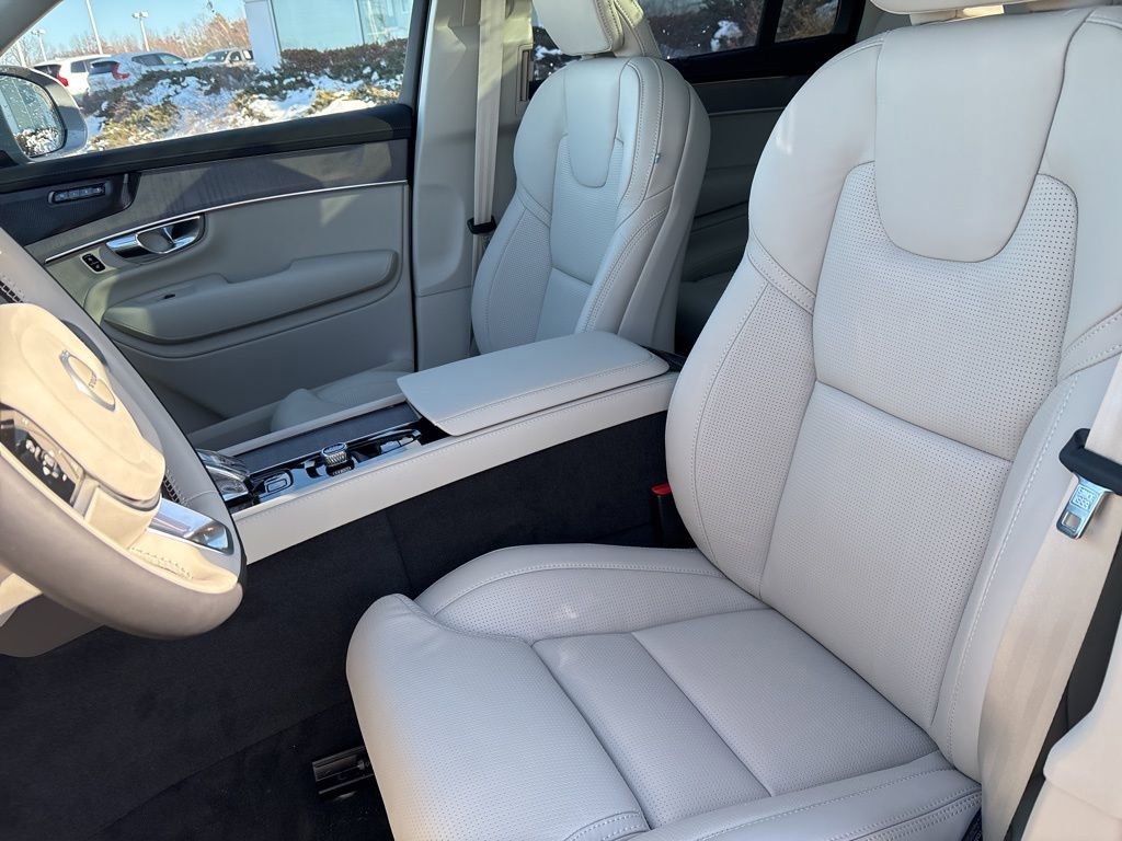 New 2026 Volvo XC90 T8 Ultra w/ Protection Package Premier image 21