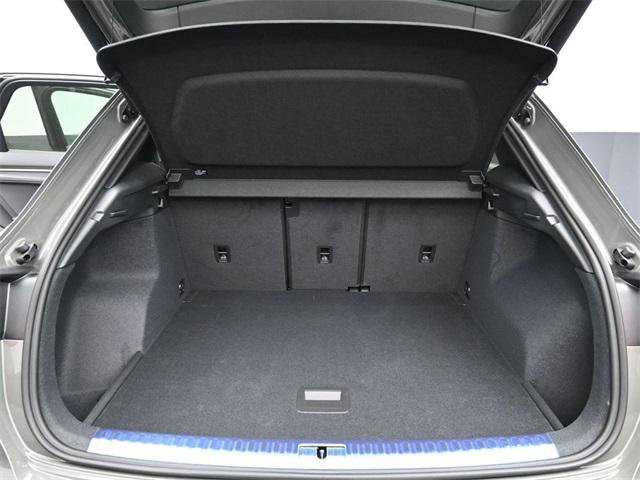 New 2025 Audi Q3 2.0T Premium image 12