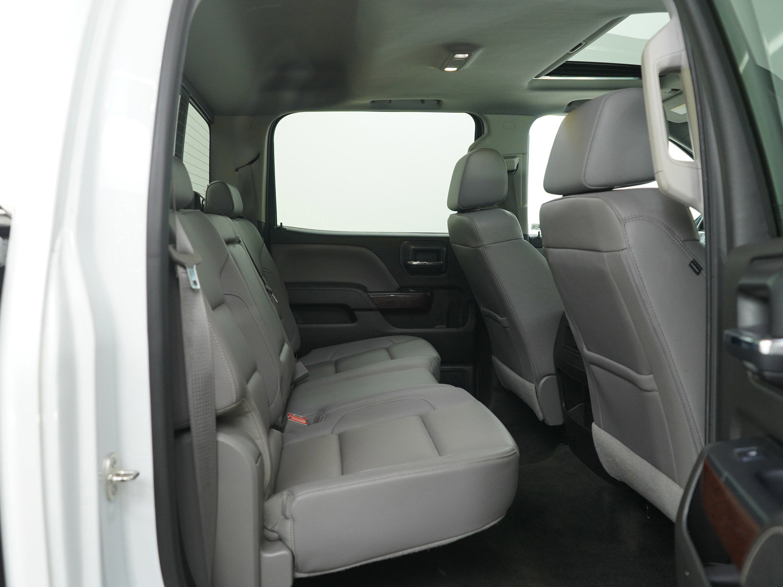 Used 2016 GMC Sierra 1500 SLT w/ Enhanced Driver Alert Package image 11