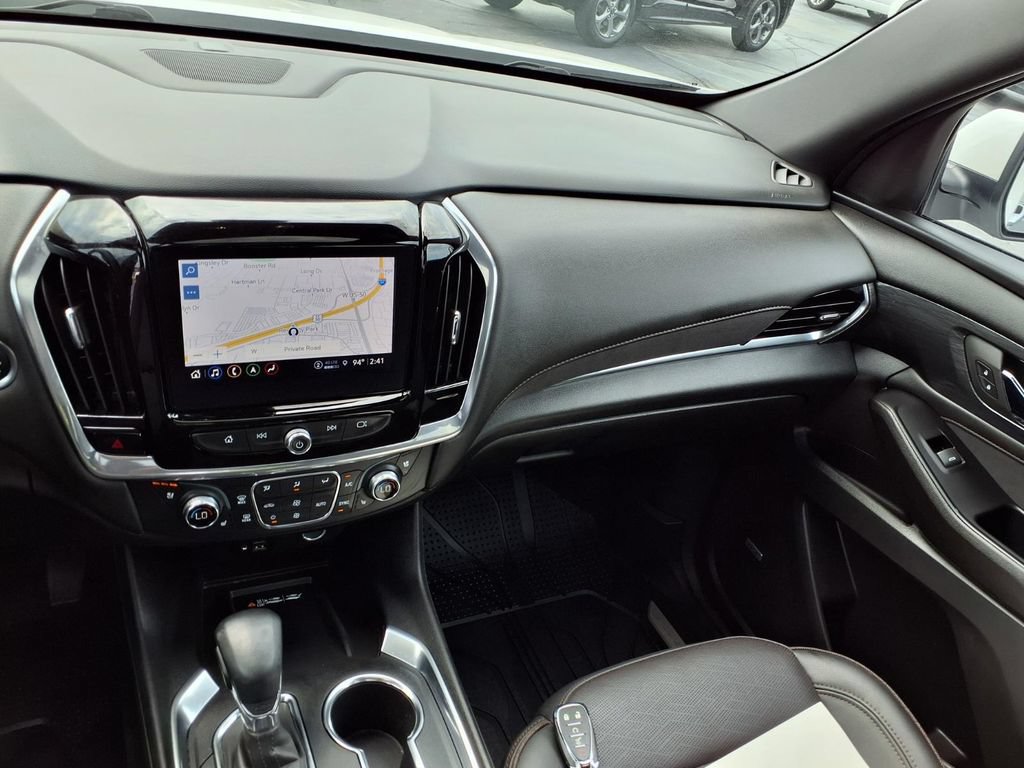 Used 2023 Chevrolet Traverse High Country w/ LPO, Floor Liner Package FWD image 4