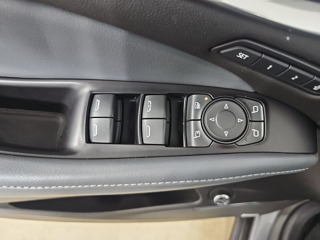 Used 2020 Buick Enclave Premium w/ Sun and Sites Package AWD/4WD image 34