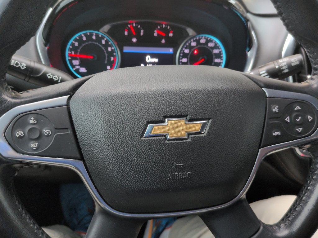 Used 2021 Chevrolet Traverse LT w/ LPO, Blackout Package AWD/4WD image 15
