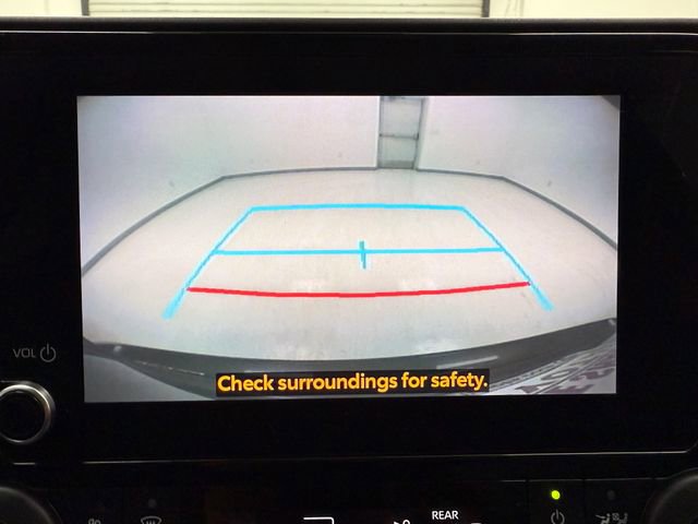 Used 2023 Toyota Highlander XLE FWD image 21