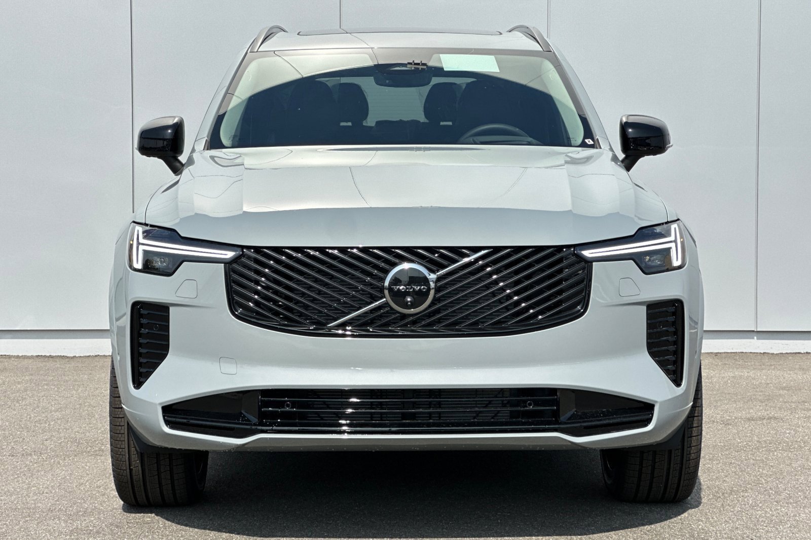 New 2026 Volvo XC90 B6 Ultra w/ Protection Package image 8