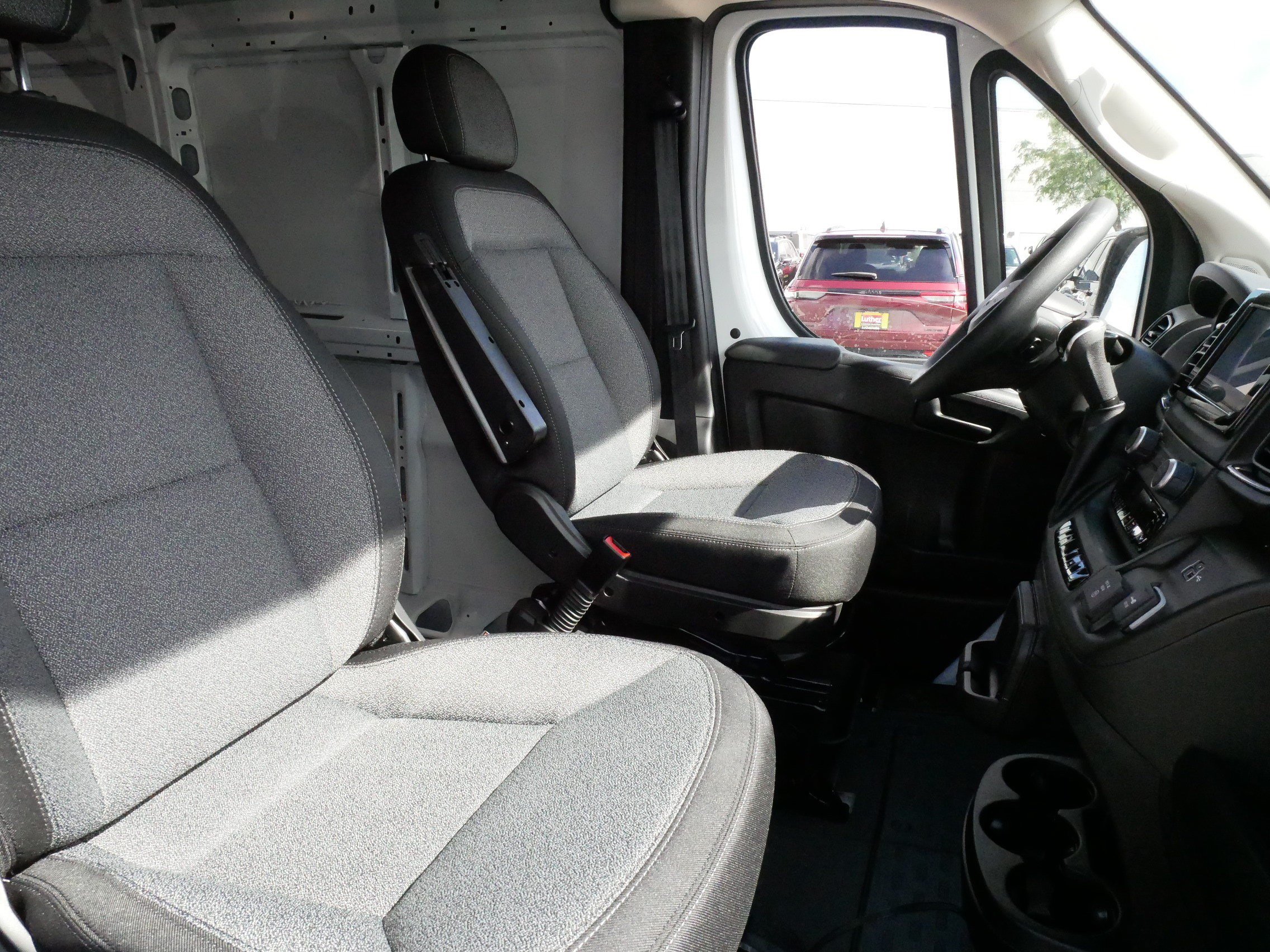 Used 2026 RAM ProMaster 3500 w/ Convenience Group FWD image 11