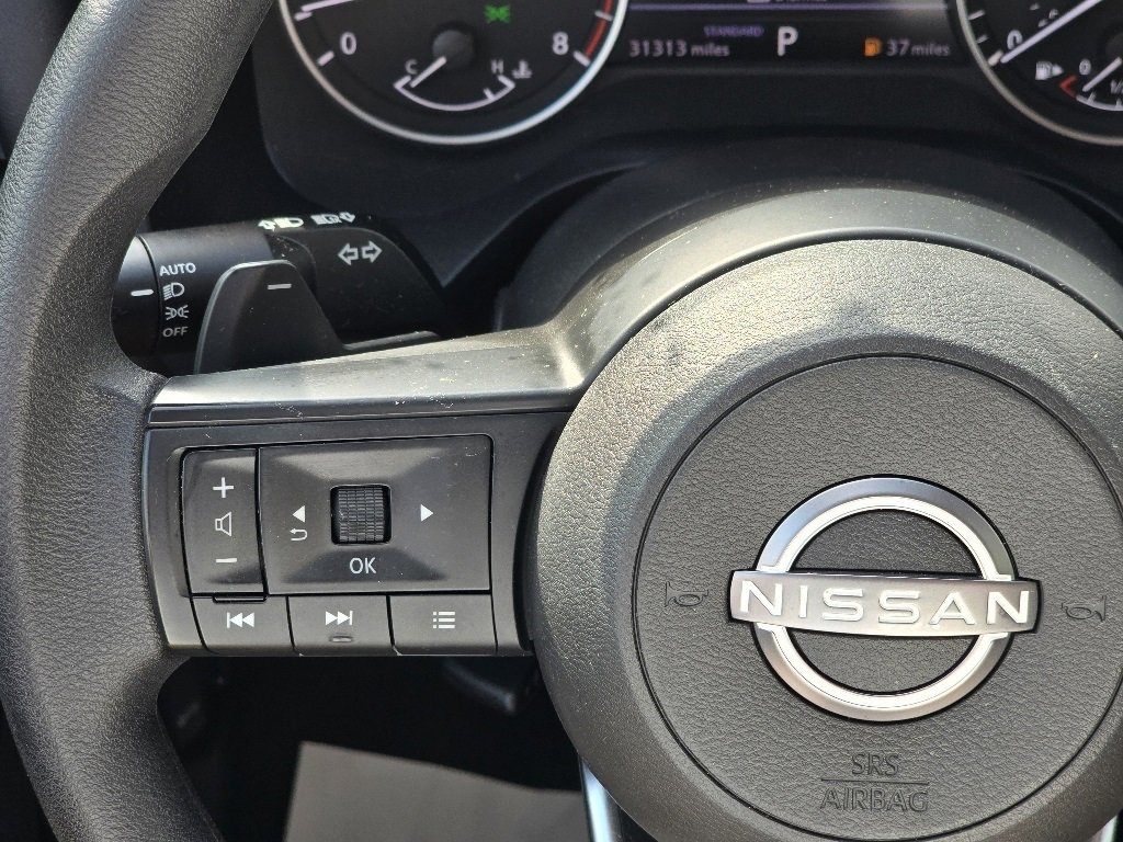 Used 2024 Nissan Rogue S image 15