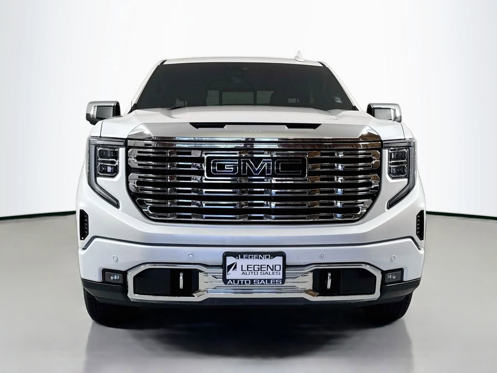 Used 2023 GMC Sierra 1500 Denali w/ Technology Package AWD/4WD image 2
