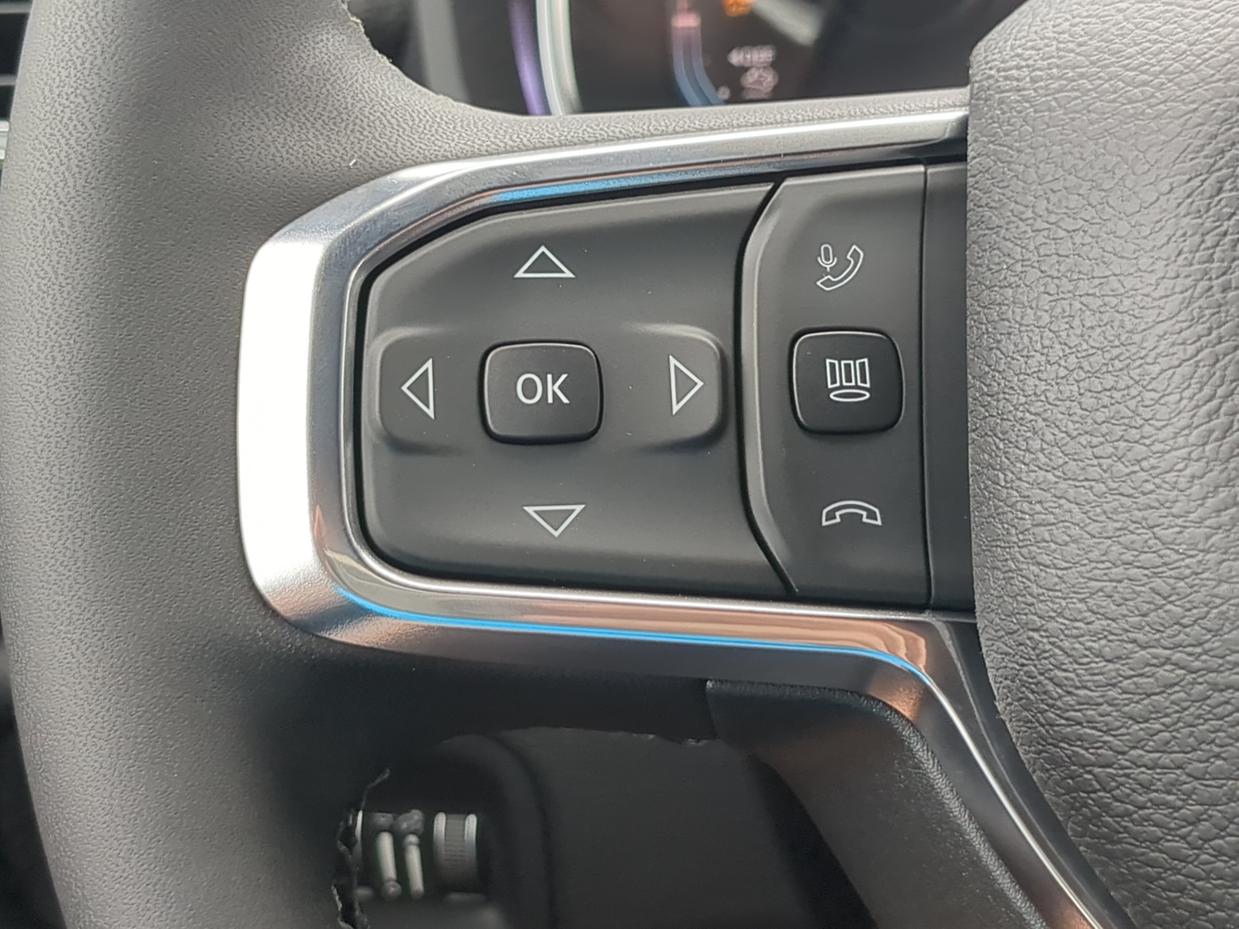 New 2026 RAM 2500 Laramie AWD/4WD image 24