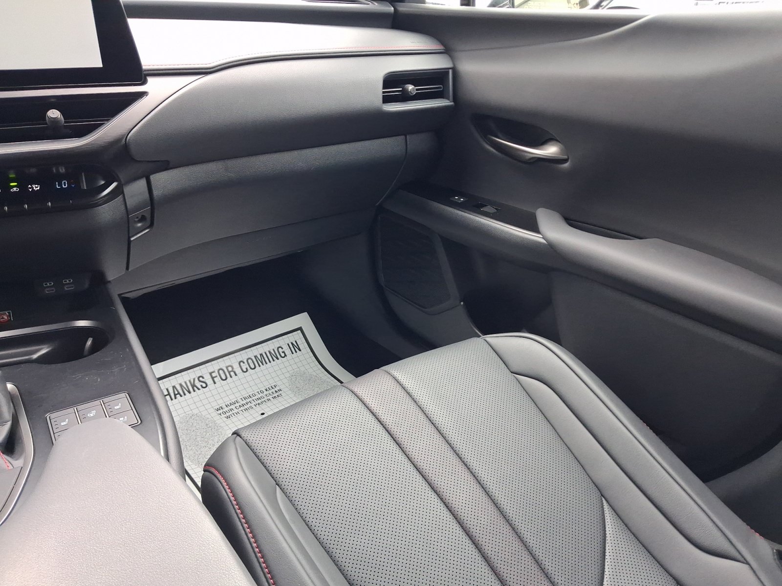 Used 2023 Lexus UX 250h F Sport AWD/4WD image 21