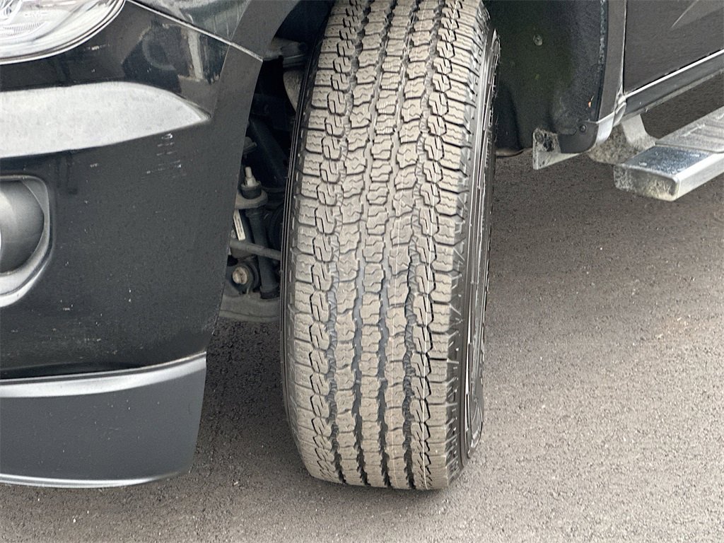 Used 2018 GMC Canyon SLT image 25