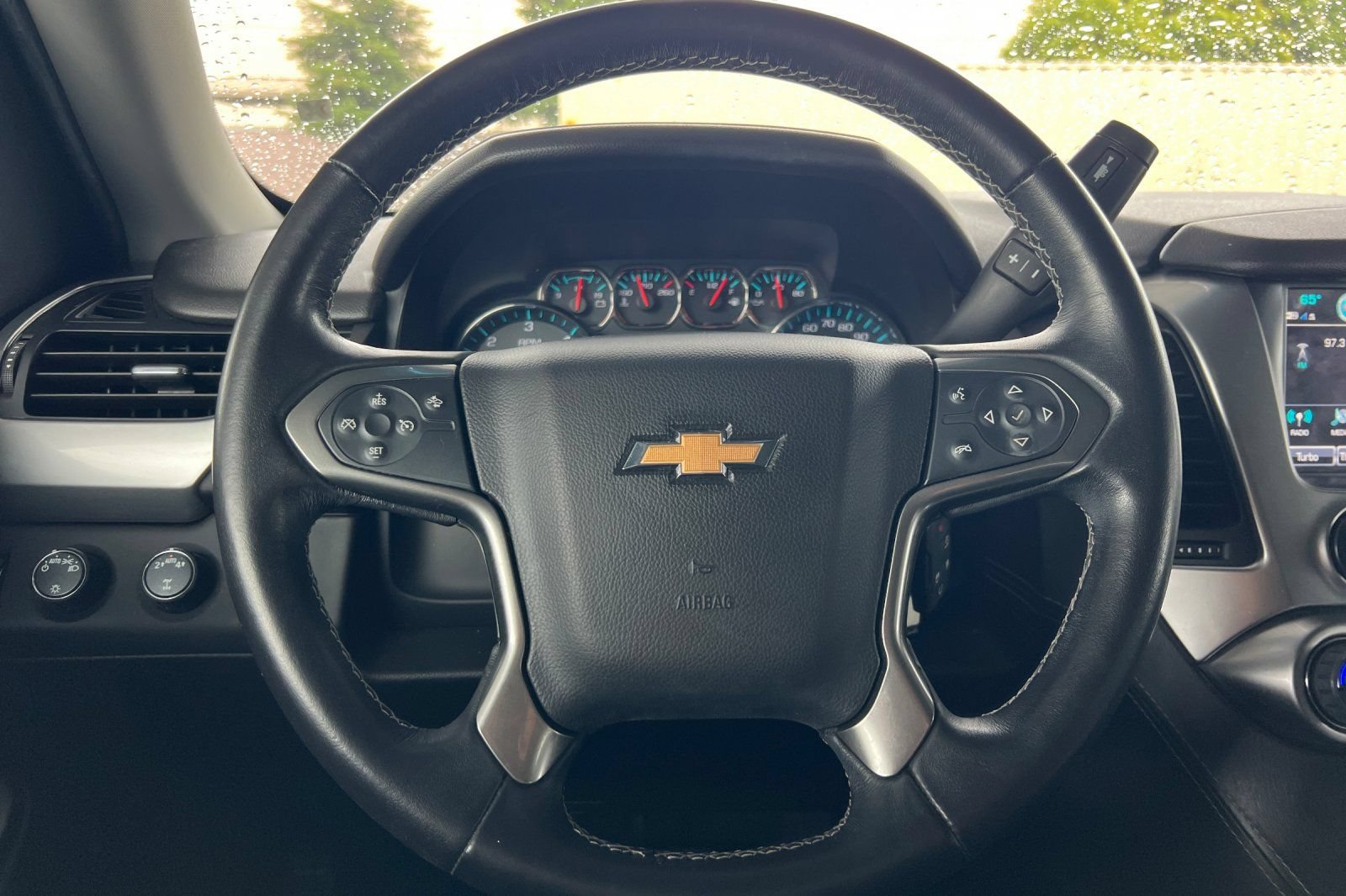 Used 2019 Chevrolet Tahoe LS w/ Enhanced Driver Alert Package AWD/4WD image 31