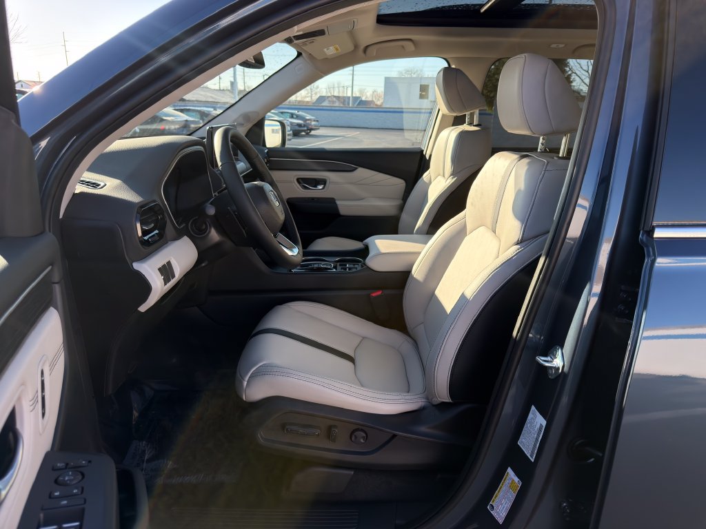 Used 2026 Honda Pilot Touring image 17