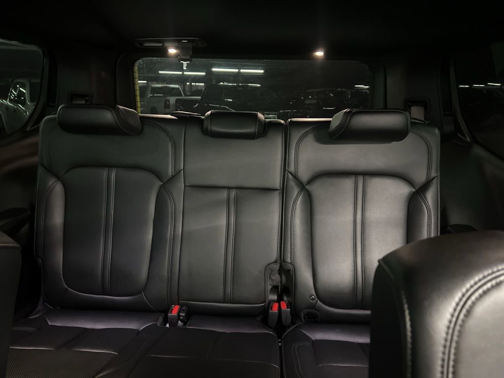 Used 2025 Jeep Wagoneer Series II image 13