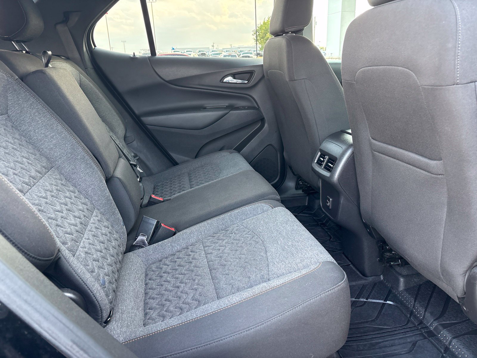 Used 2023 Chevrolet Equinox LT FWD image 18