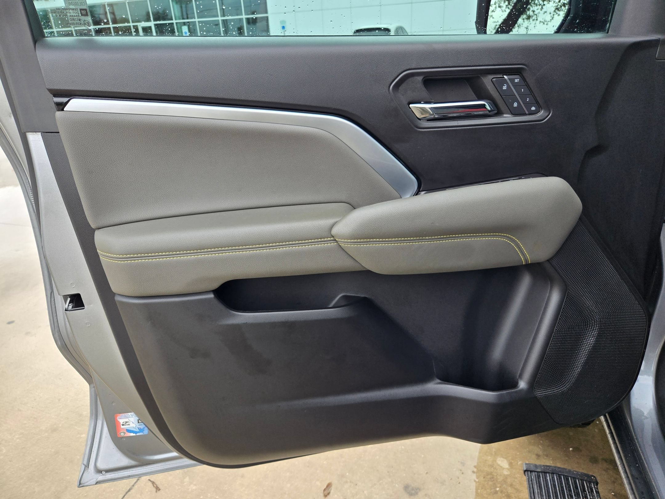 Certified 2023 Chevrolet Colorado ZR2 w/ ZR2 Convenience Package III AWD/4WD image 18