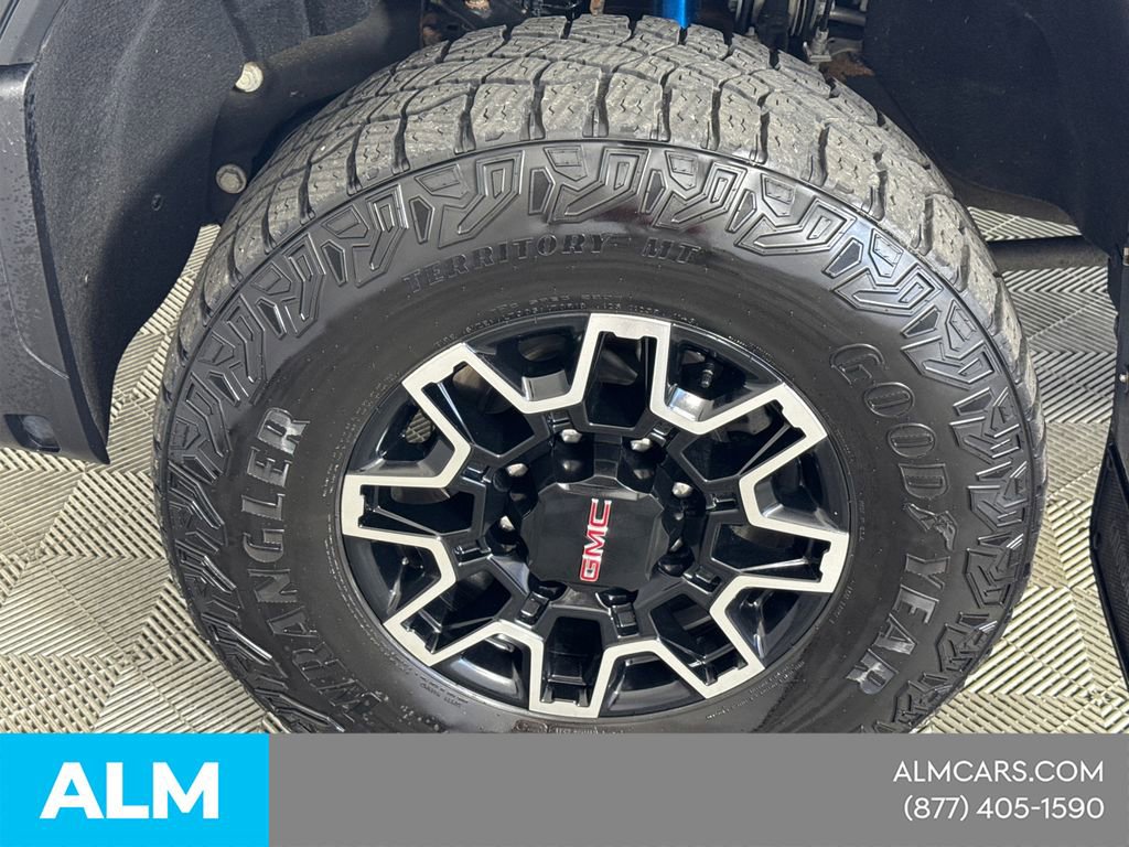 Used 2024 GMC Sierra 2500 AT4X image 15