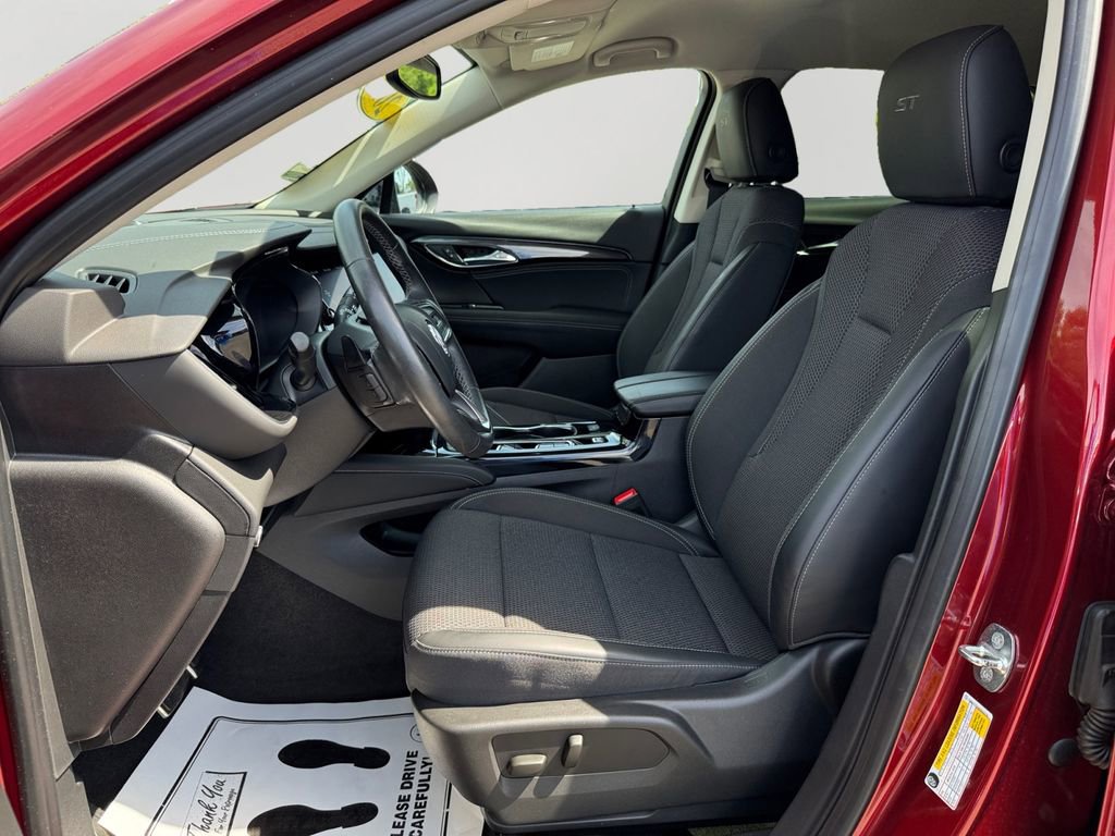 Used 2023 Buick Envision Preferred image 24