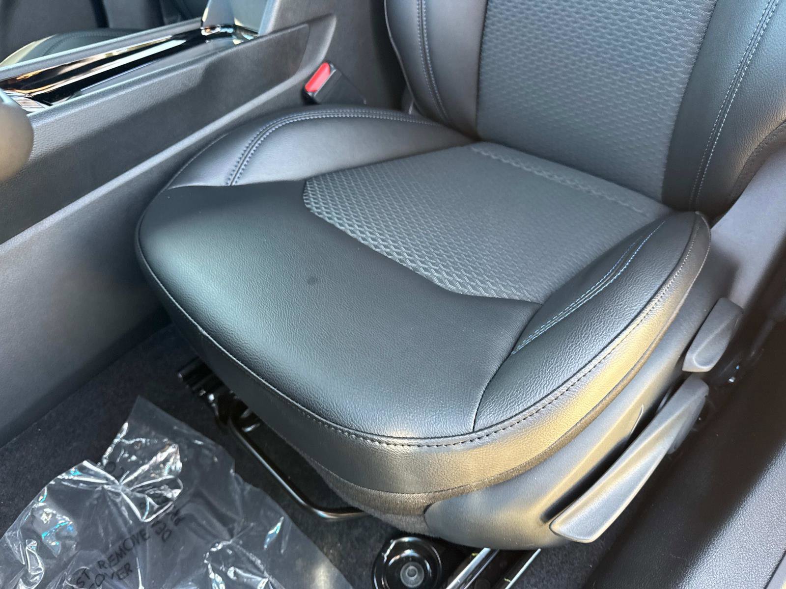 New 2026 Jeep Compass Latitude image 18