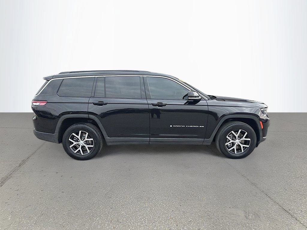 Used 2024 Jeep Grand Cherokee L Limited w/ Luxury Tech Group II image 2