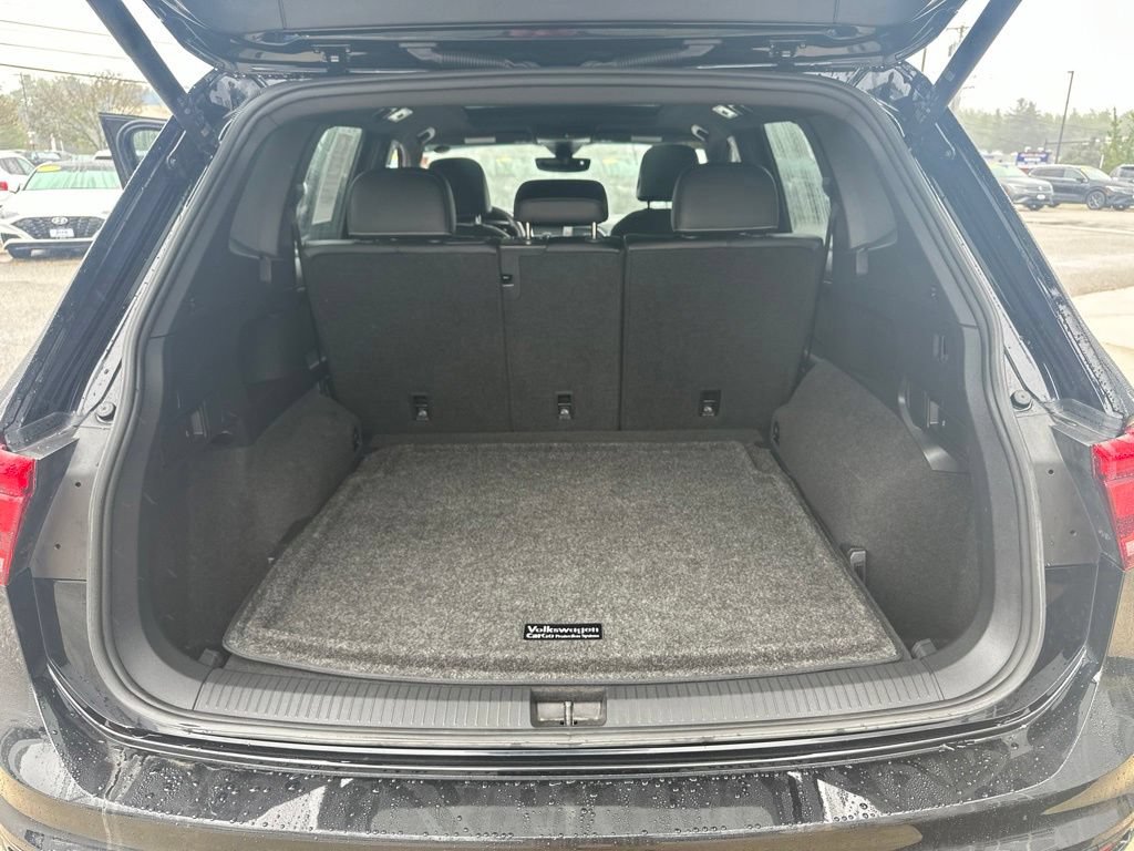 Used 2022 Volkswagen Tiguan SE R-Line AWD/4WD image 29