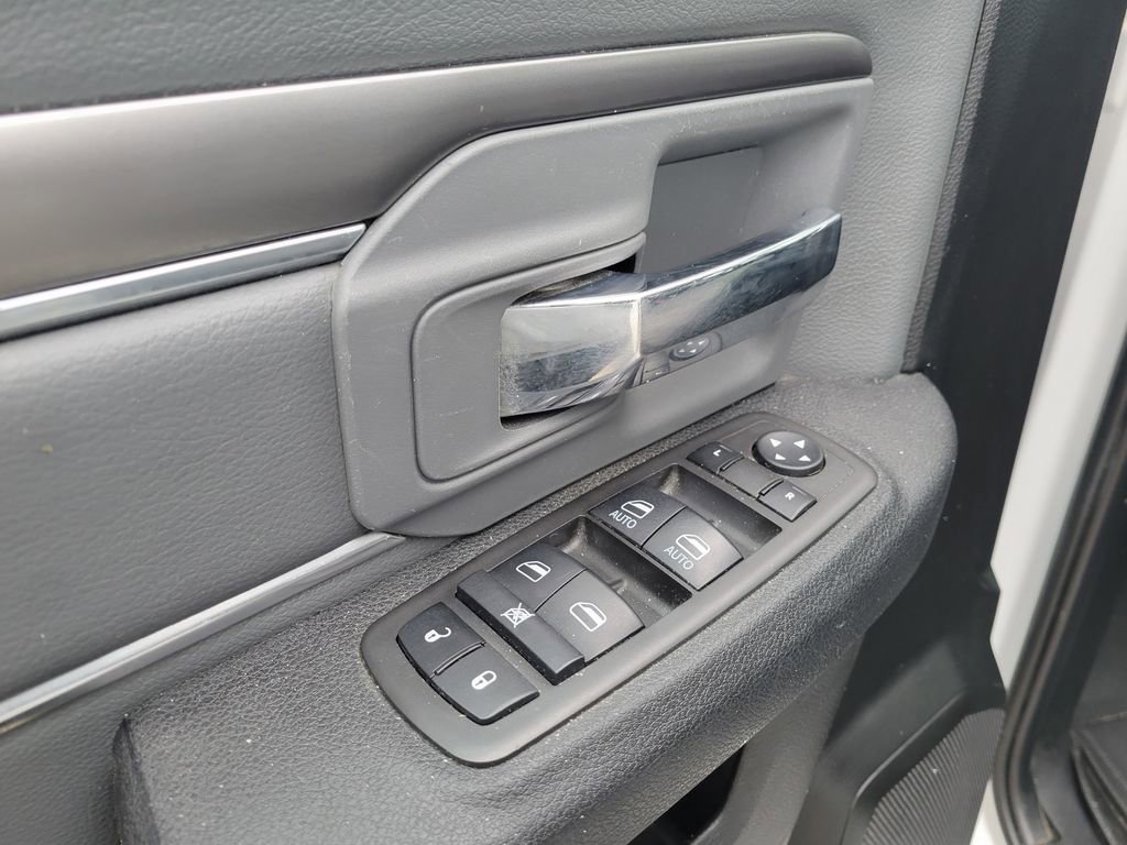 Used 2021 RAM 1500 Classic SLT image 16