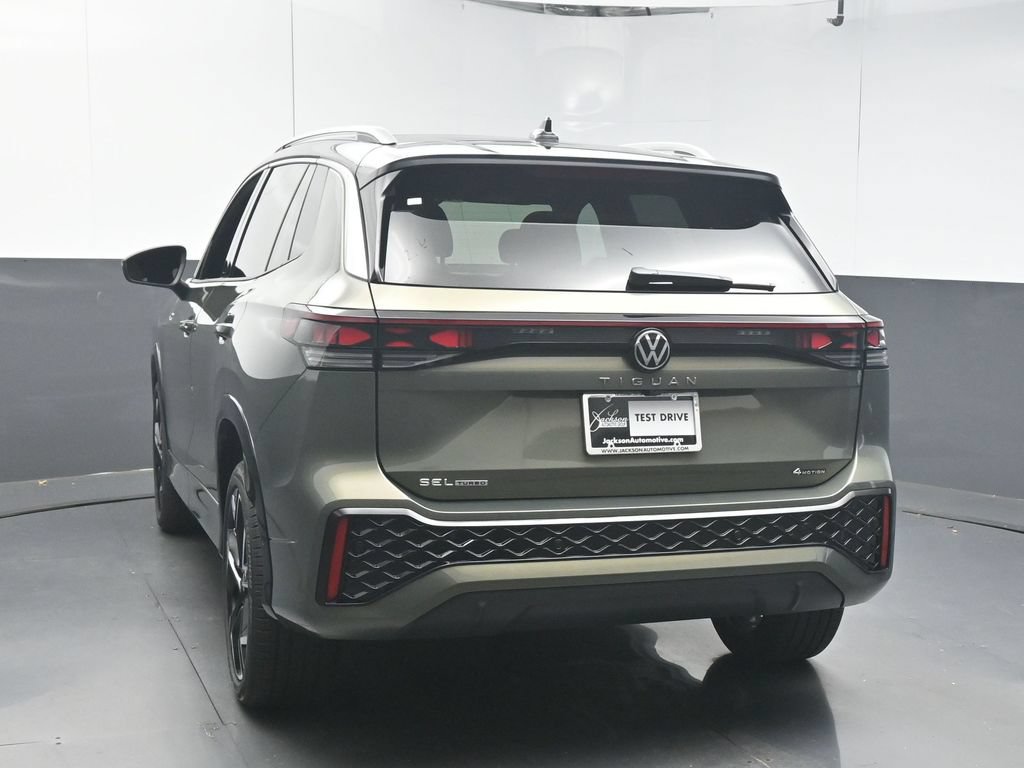 New 2026 Volkswagen Tiguan SEL R-Line AWD/4WD image 6