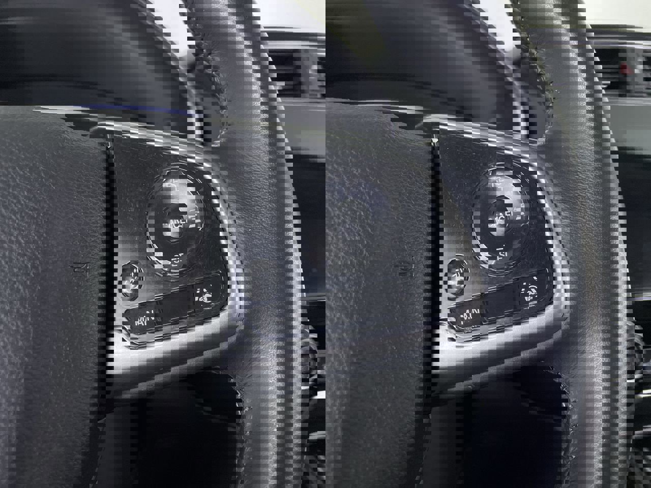 Used 2021 Honda CR-V Touring image 29