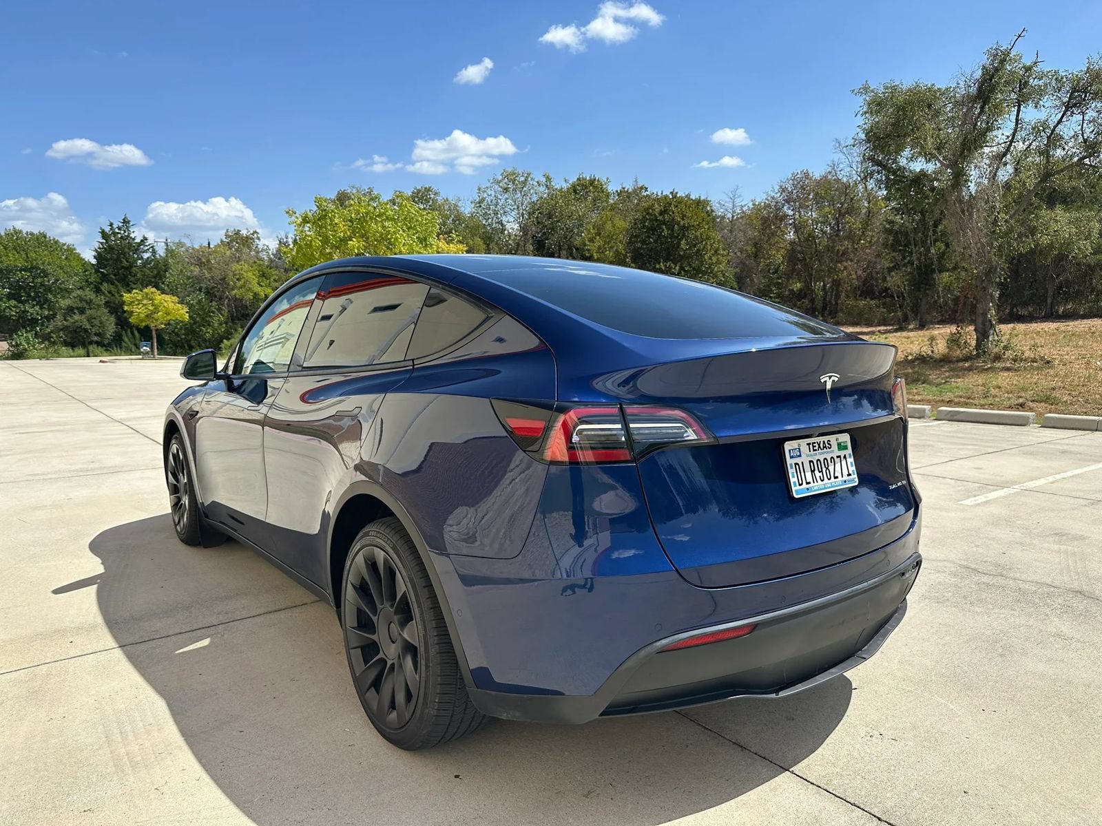 Used 2022 Tesla Model Y Long Range AWD/4WD image 4