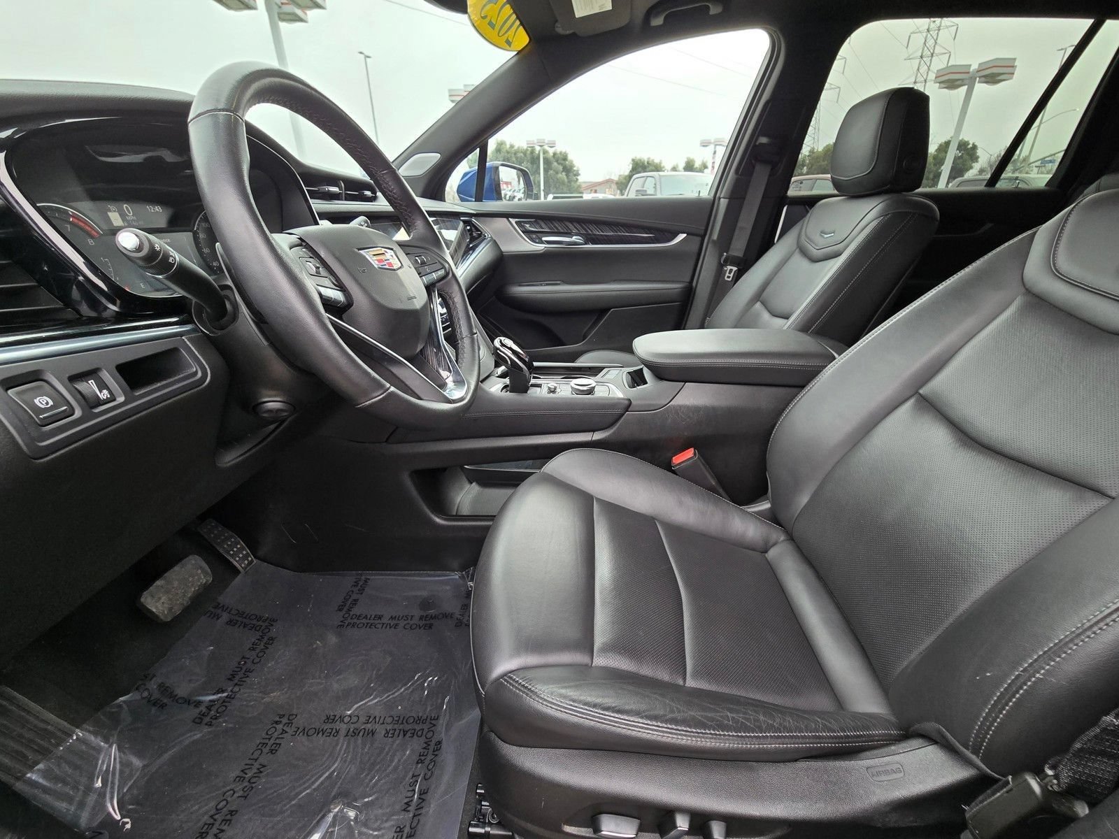 Used 2025 Cadillac XT6 Premium Luxury AWD/4WD image 15