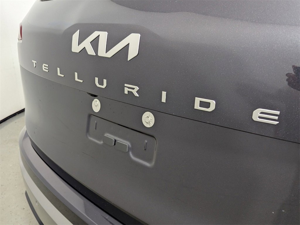 New 2025 Kia Telluride S image 8