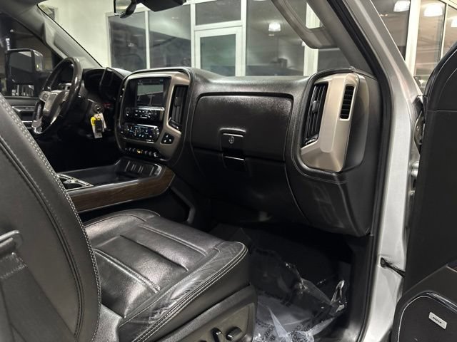 Used 2019 GMC Sierra 3500 Denali w/ Duramax Plus Package AWD/4WD image 36