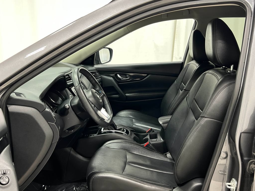 Used 2019 Nissan Rogue SL AWD/4WD image 13
