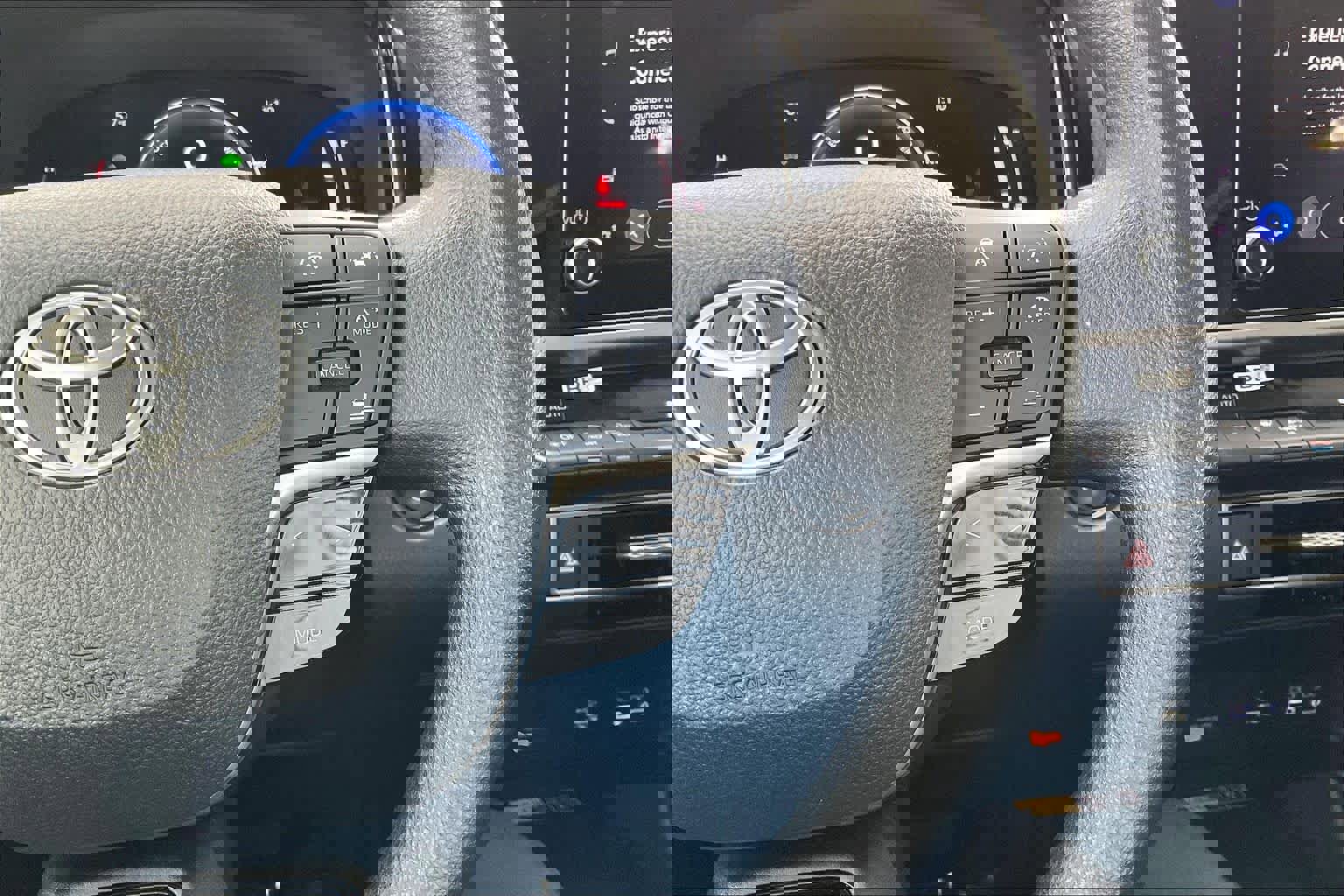 Used 2025 Toyota Camry SE image 23