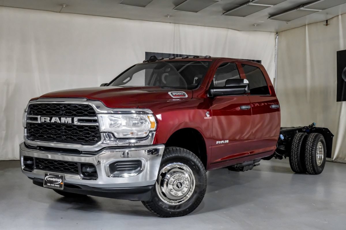 Used 2022 RAM 3500 Tradesman w/ Chrome Appearance Group AWD/4WD image 4