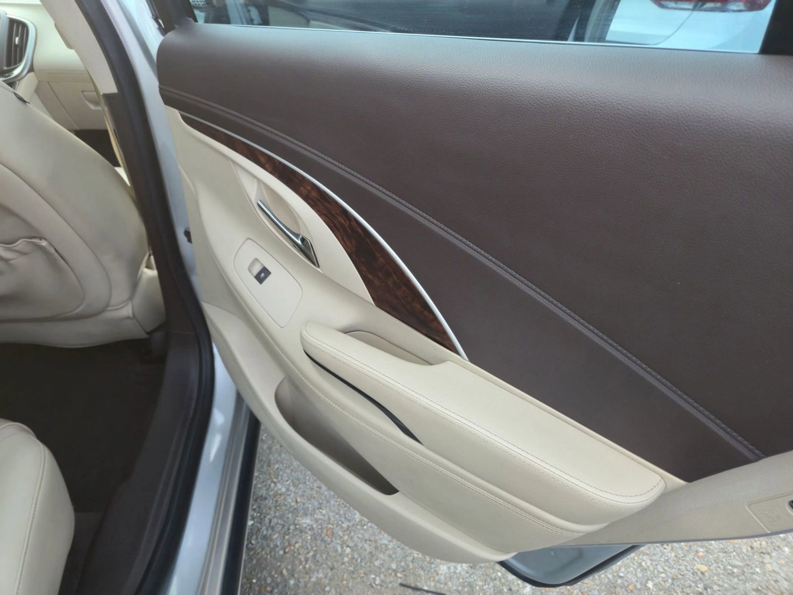 Used 2015 Buick LaCrosse Leather image 13