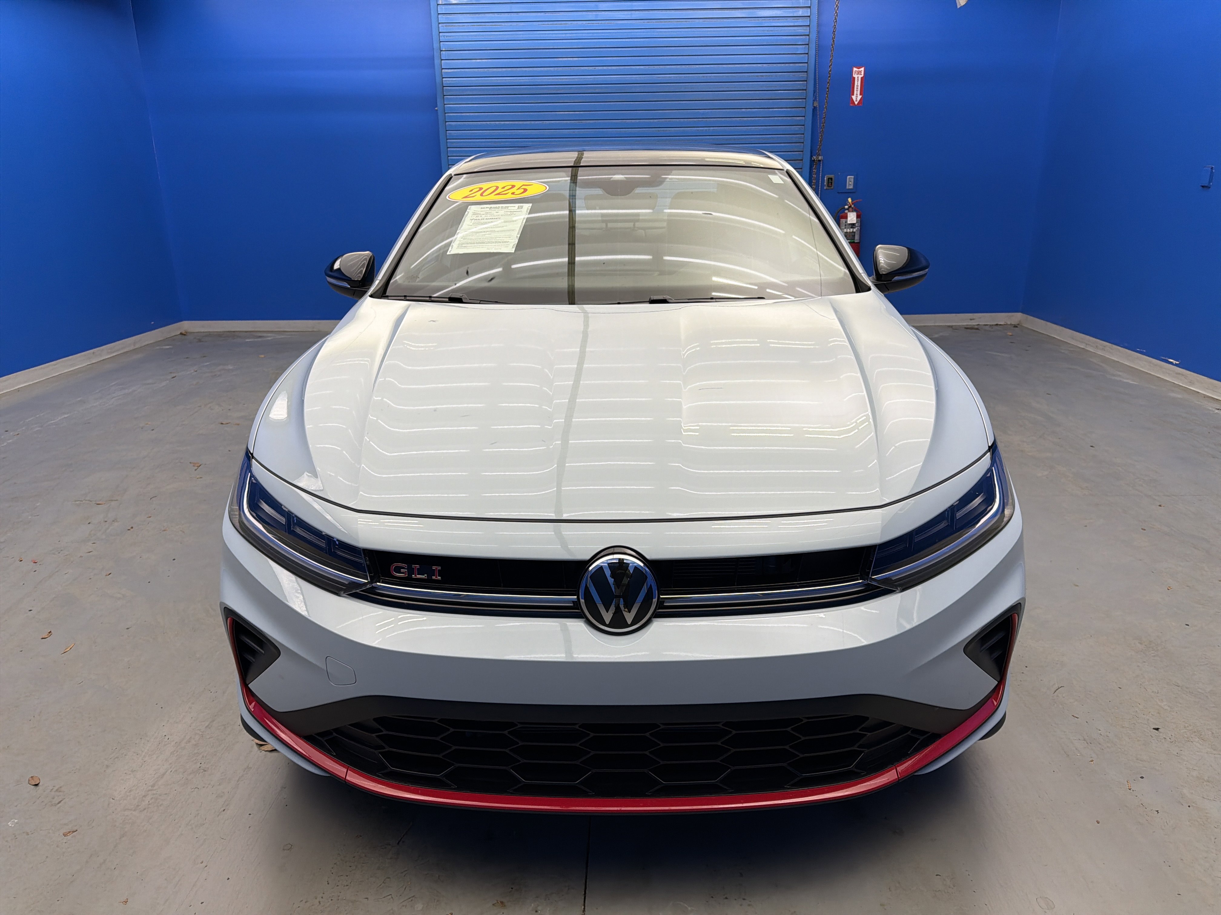 Used 2025 Volkswagen Jetta GLI Autobahn image 3