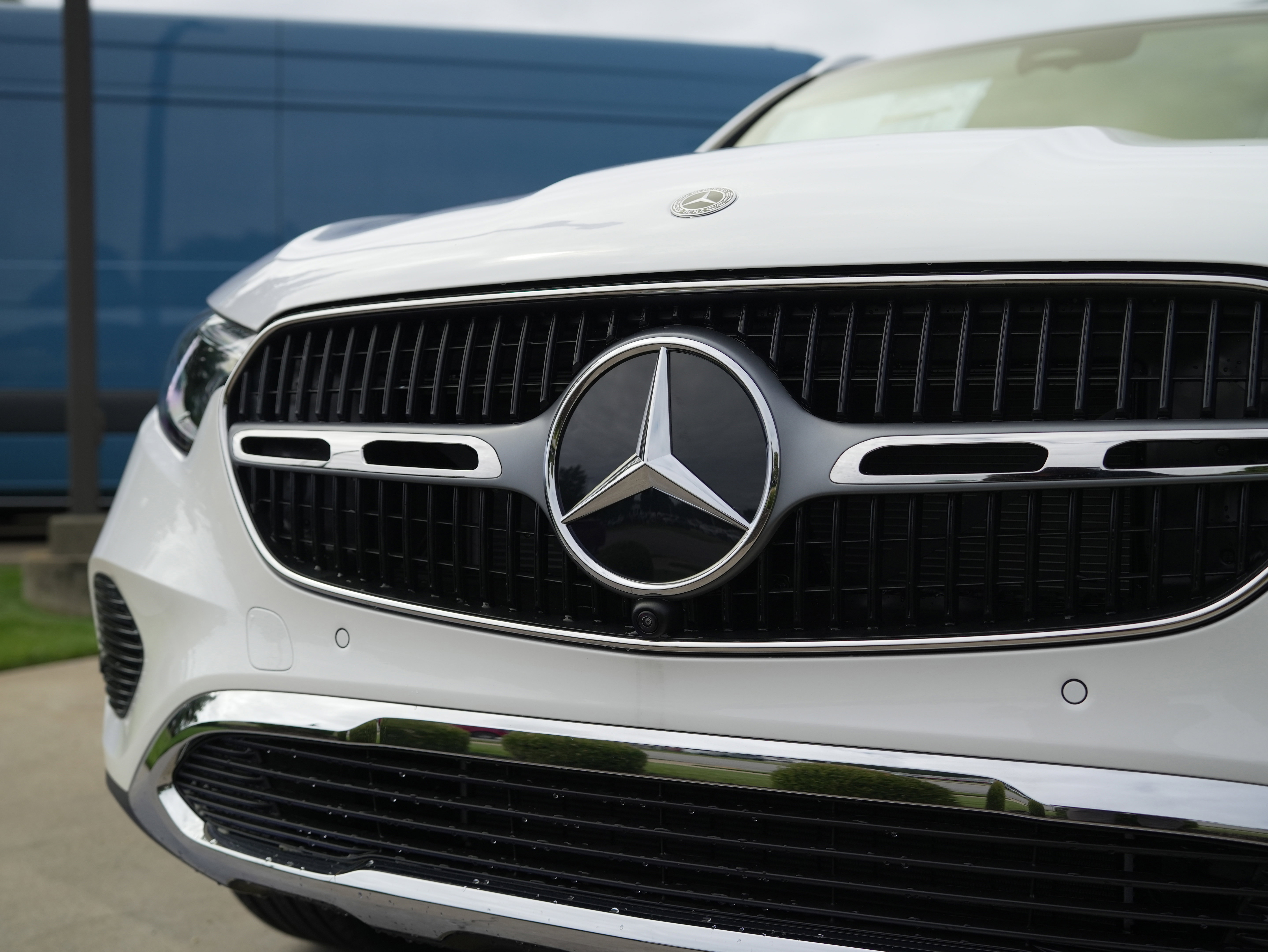 New 2026 Mercedes-Benz GLC 350e 4MATIC image 9