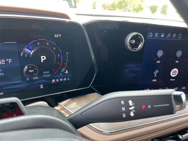 New 2026 Chevrolet Suburban High Country AWD/4WD image 27