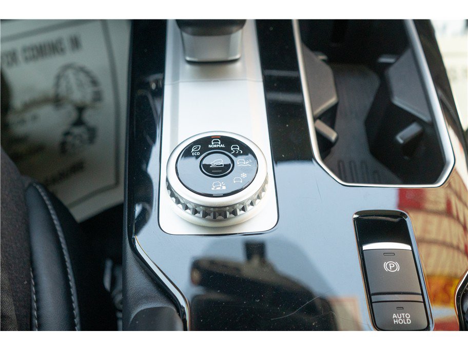 Used 2025 Mitsubishi Outlander AWD image 19