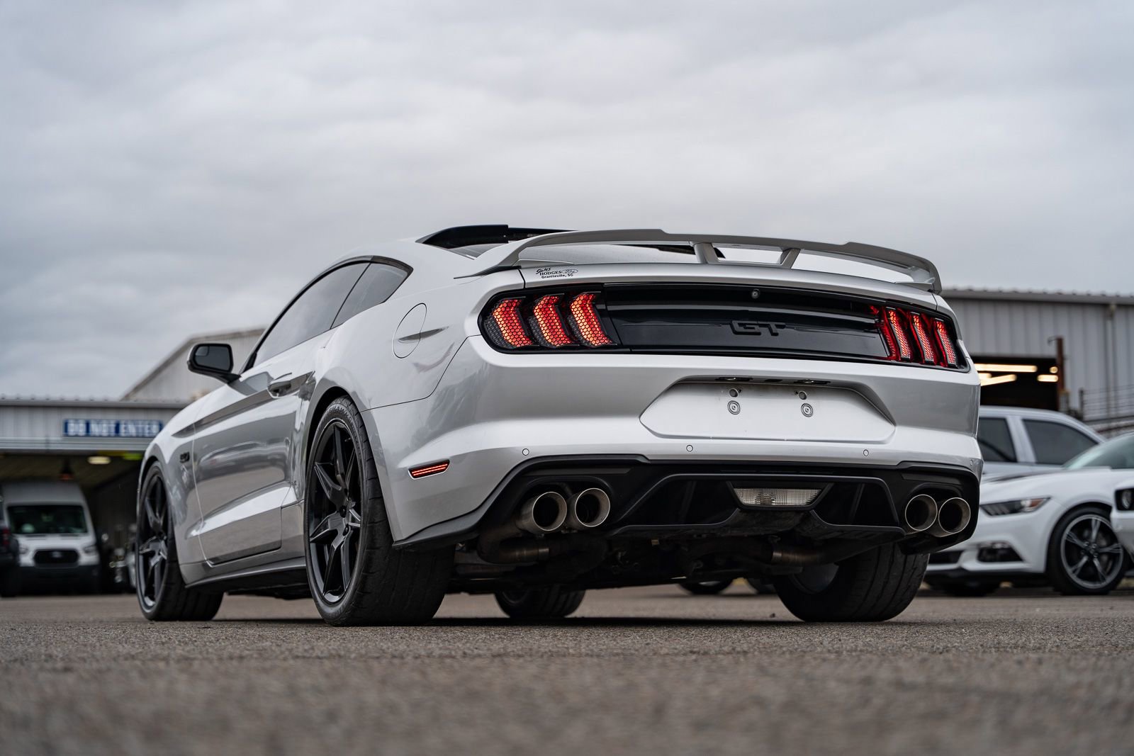 Used 2018 Ford Mustang GT w/ GT Performance Package RWD image 5